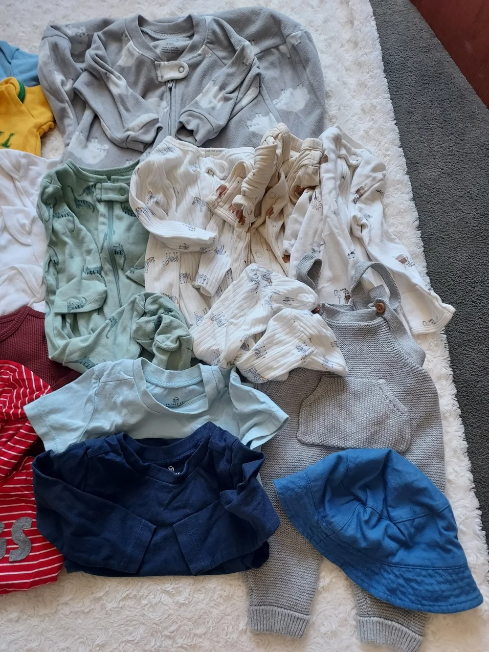 BUNDLE (24 pcs) 3-6mo Mixed Baby Boy Clothing Lot Everyday Grandma's House